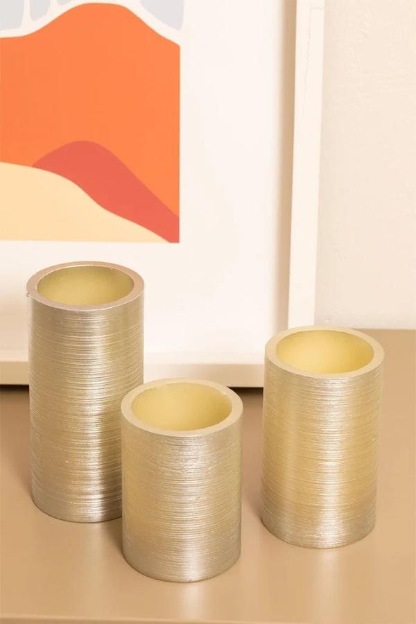 Si buscas unas luces algo más sofisticadas, también hay opciones en Sklum. Estas velas LED plateadas dejan una luz muy tenue en el ambiente, y son perfectas para una cena especial e incluso en la terraza. Ahora están rebajadas y cuestan 9,95 euros.