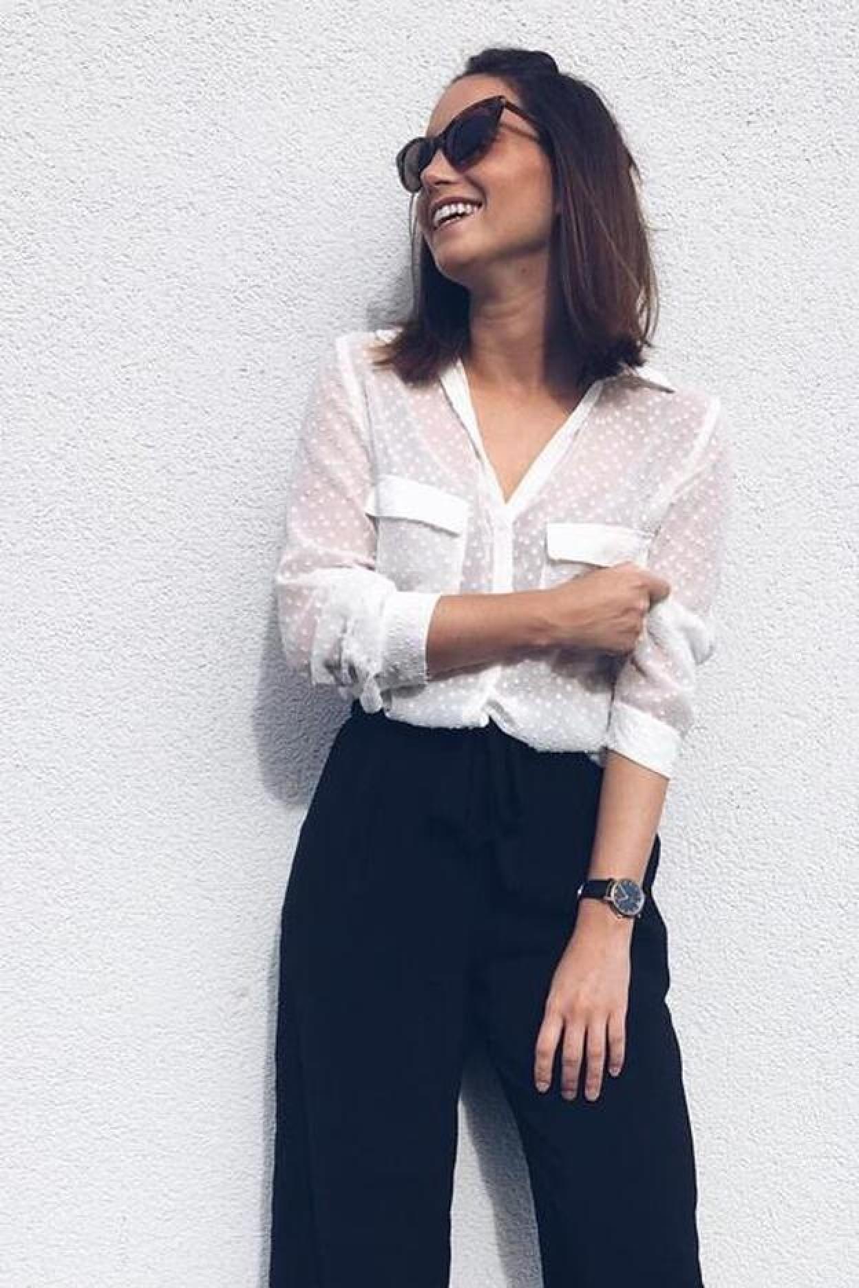 Pincha en la imagen para descubrir los diez looks con pantalones beige que son los protagonistas absolutos de la primavera.