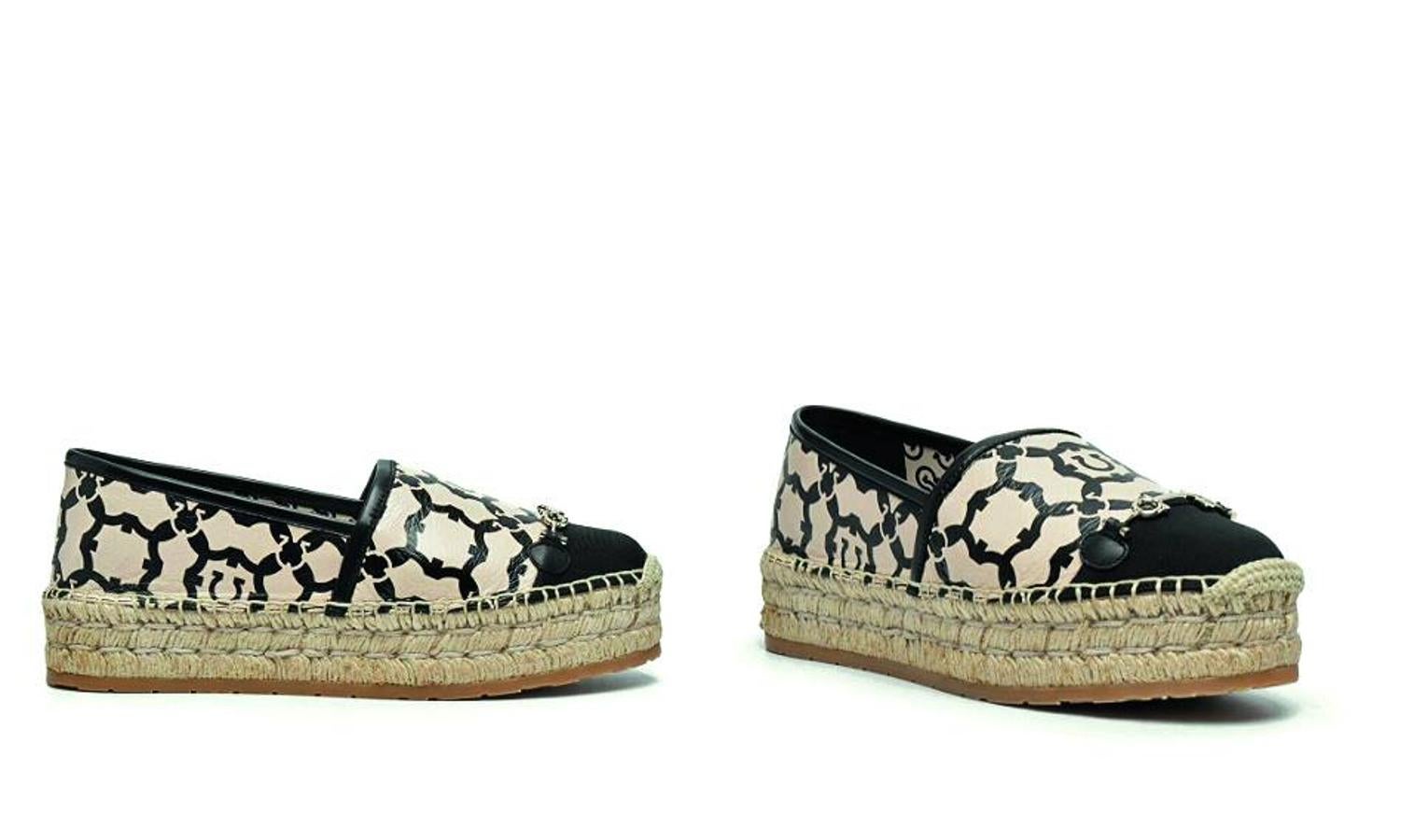 Ribeteada en piel, de Salvatore Ferragamo.