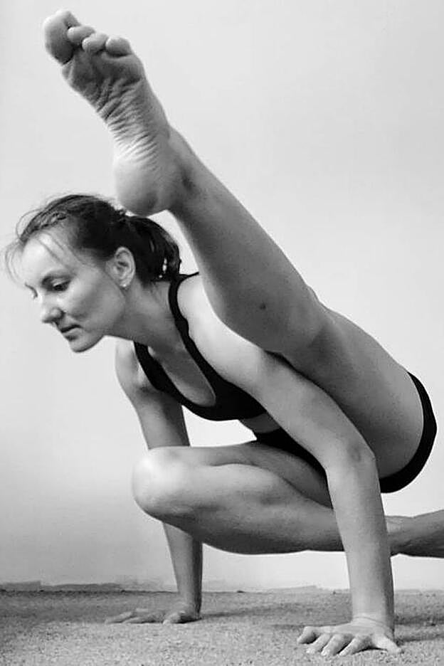 No tengas miedo de probar aunque nunca hayas hecho yoga, la mayoría de sus vídeos están pensados para principiantes.