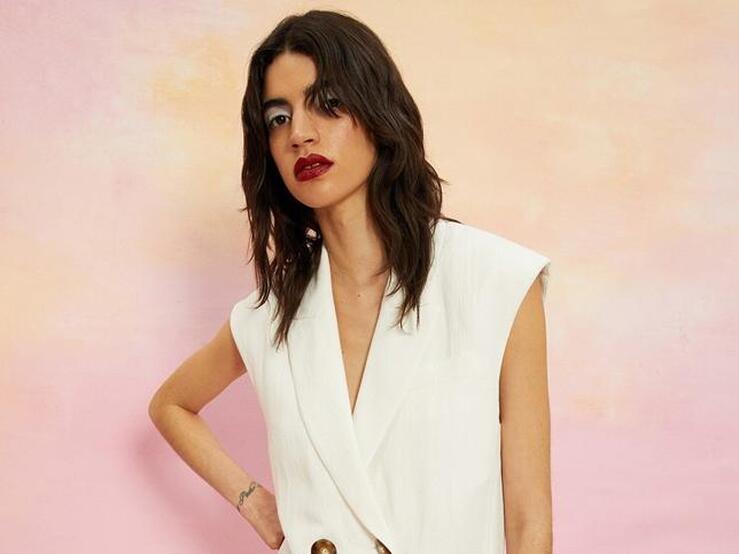 Fotos: Vestidos midis cómodos, blusas bordadas preciosas... La nueva colección de Sfera tiene las prendas rejuvenecedoras que mejor sientan