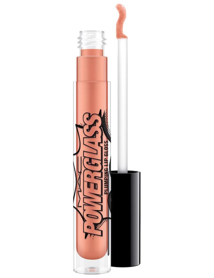 Gloss de labios nutritivo con una duración de hasta cuatro horas que rellena y mejora la apariencia de los labios. Su fórmula es ligera y no es pegajosa, proporcionando un velo traslúcido de color. Disponible en 18 tonos, podrás escoger entre tonos cereza, nude, naranjas, rosas o rojos. (23 euros)