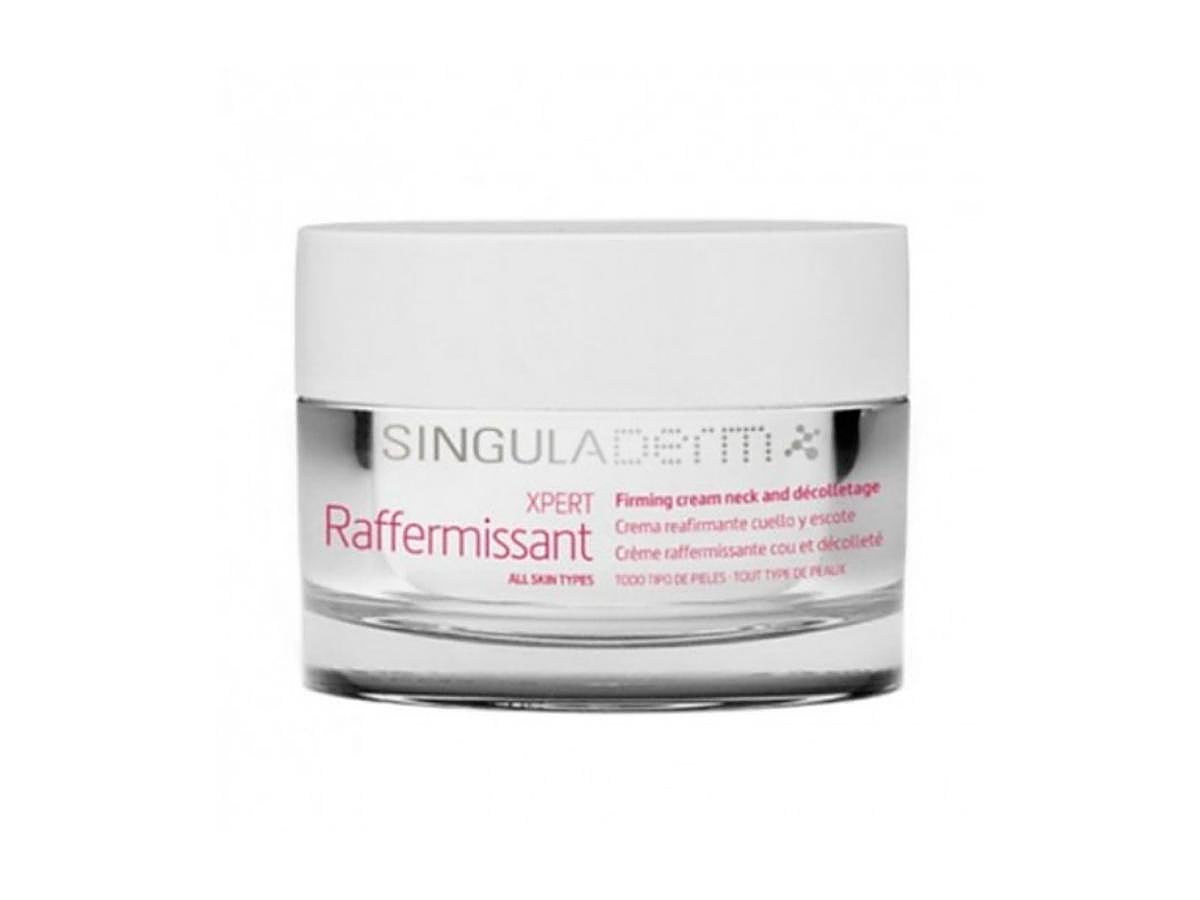 La piel del cuello y el escote está expuesta a agentes externos y radiación, por lo que con el paso del tiempo, pueden aparecer arrugas, flacidez y manchas solares. Esta crema está compuesta por un novedoso hexapéptico que consigue estimular la síntesis de Lamina 5, incrementando la cohesión entre la dermis y la epidermis. Esta cohesión deriva en una mayor firmeza y redensificación de la piel. Conseguirás mejorar la elasticidad, tonicidad y suavidad de tu piel. Su acción se complementa con una acción antiarrugas que ayuda a mantener la piel joven durante más tiempo.  Encuéntralo en PromoFarma por 31,19 euros .