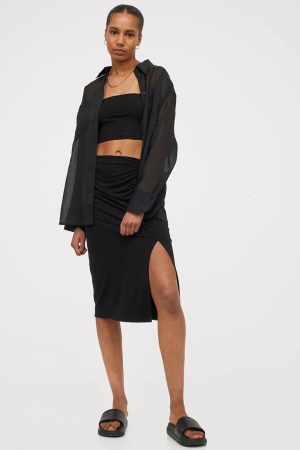 Crop top de algodón tipo bandeau, de H&M (4,99 €).