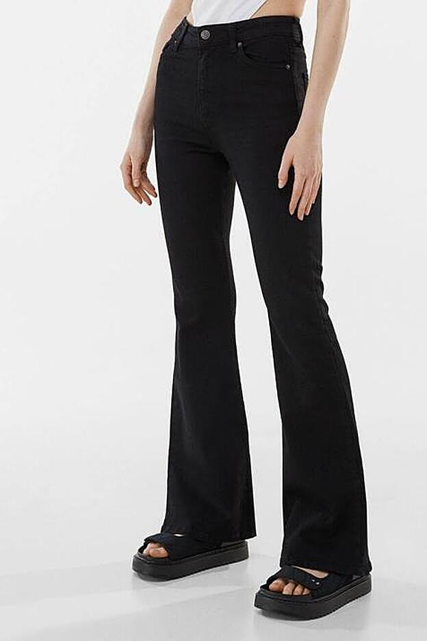Los vaqueros flare quedan genial tengas la edad que tengas