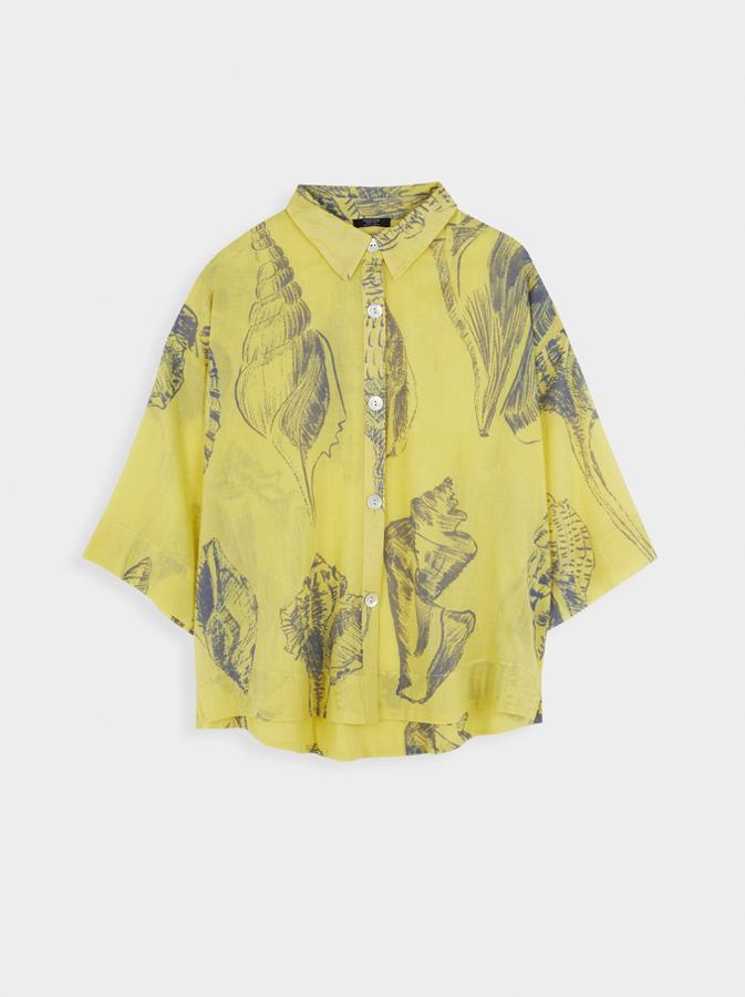 Camisa oversize de media manga con estampado de conchas, de Parfois (19,99 €).