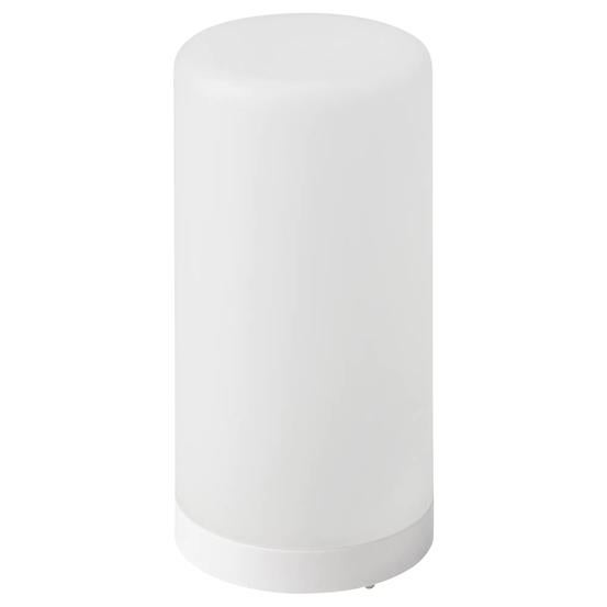 Si quieres una luz de lectura algo más tenue, esta luz de exterior es perfecta. Cuenta con un precio de 3 euros.