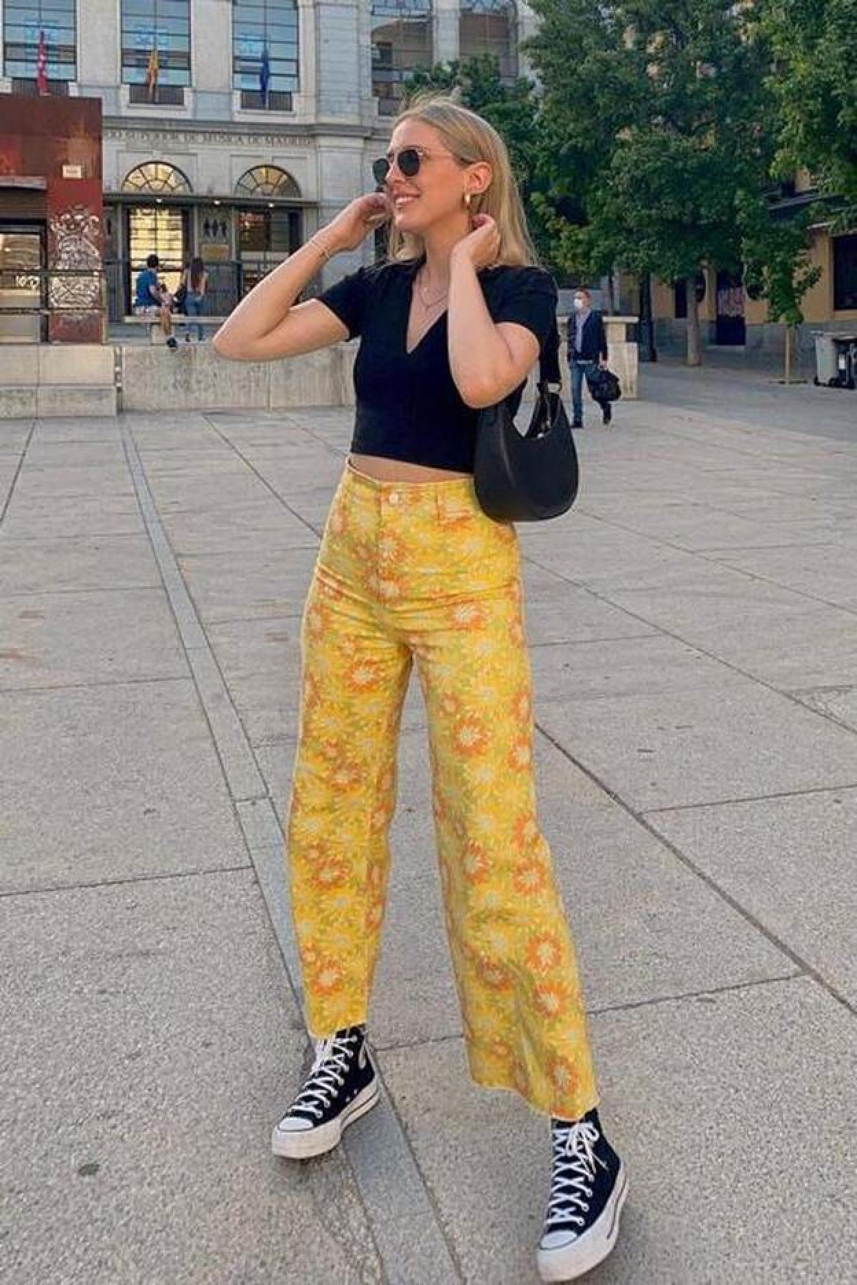 Pincha en la foto para ver otras prendas multicolor que además de ser tendencia, te harán parecer más morena