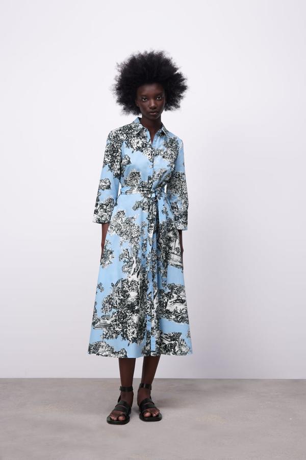 Vestido midi de algodón de manga larga con cinturón a juego, de Zara (39,95 €).