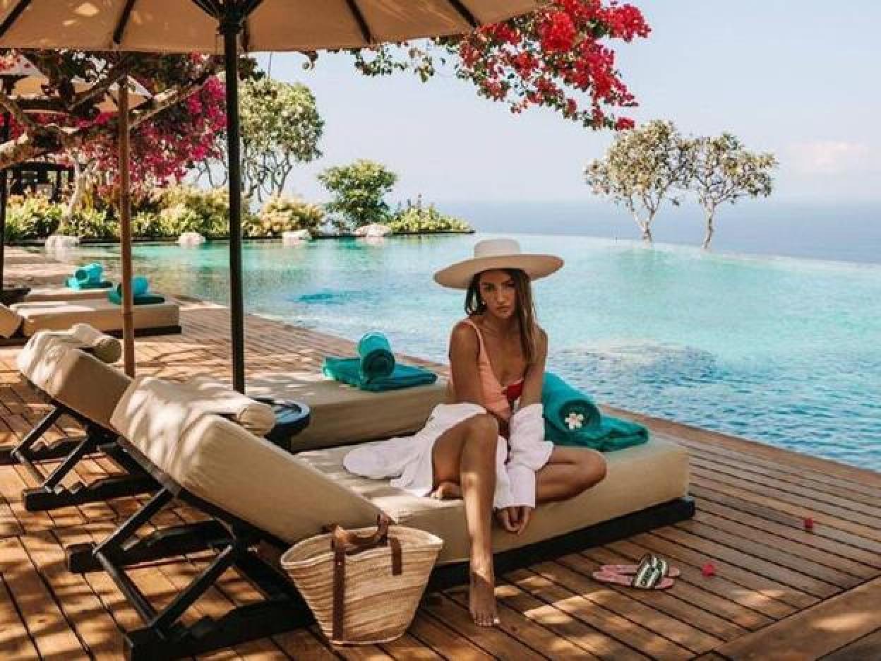 Pincha en la foto para ver 15 bolsos de tela cómodos y fresquitos perfectos tanto para el día a día como para ir a la playa