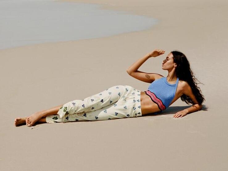 Fotos: Las compras de la semana: de las nuevas faldas de Mango que tienes que ver hoy a los bañadores de Zara y H&M que te solucionarán las primeras escapada playeras