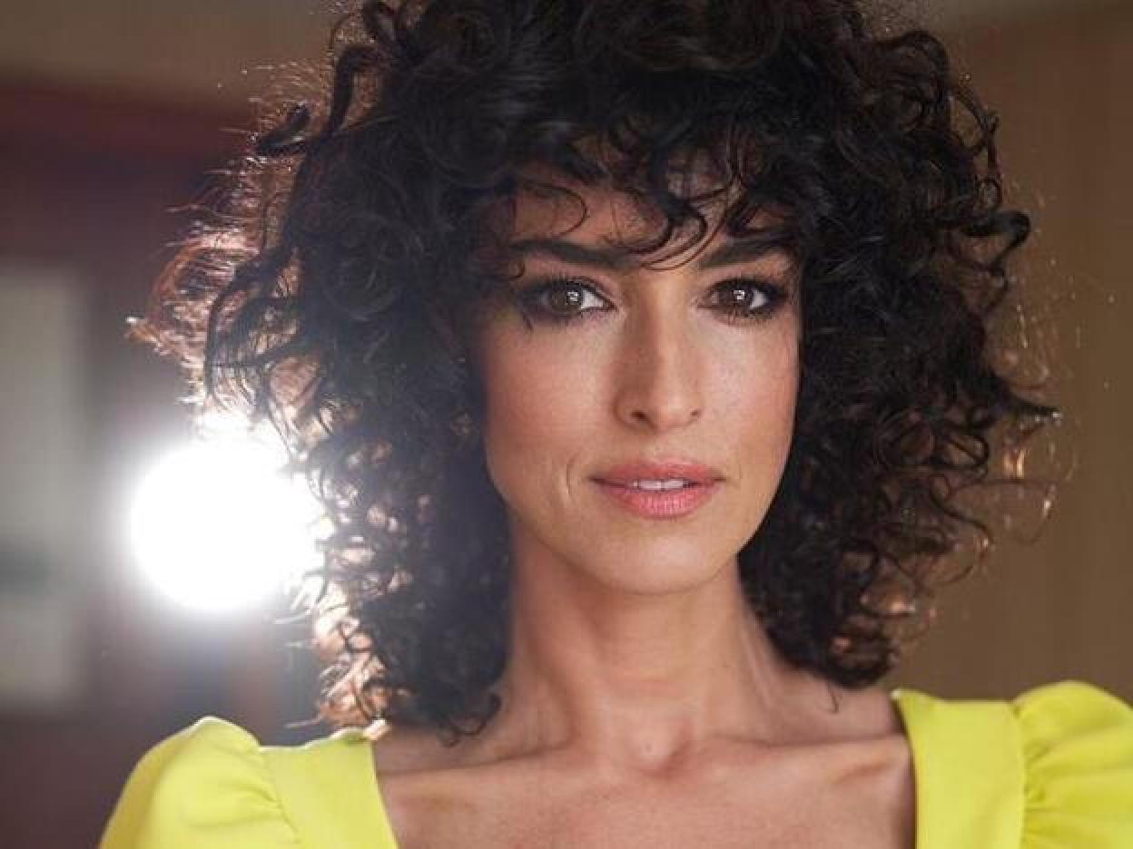 Morena, con flequillo recto o el pixie más arriesgado: Pincha en la imagen para ver todos los cambios de look de Elsa Pataky que demuestran que se atreve con todo.