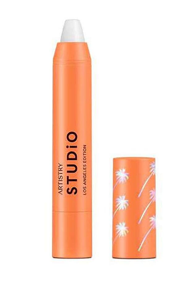 Lápiz perfume Artistry Studio Los Angeles Edition (21 euros).