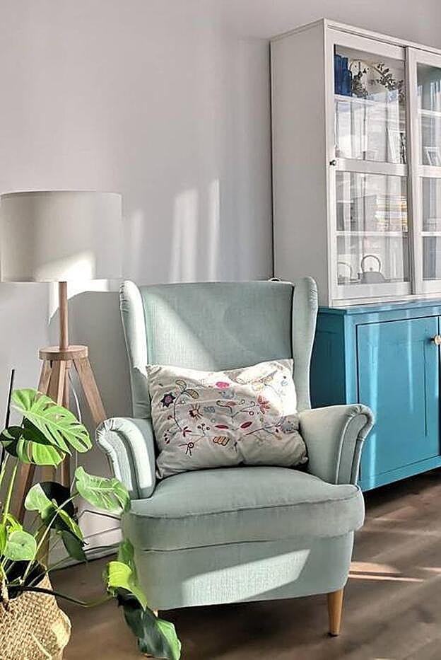 Rincón de lectura con luz natural