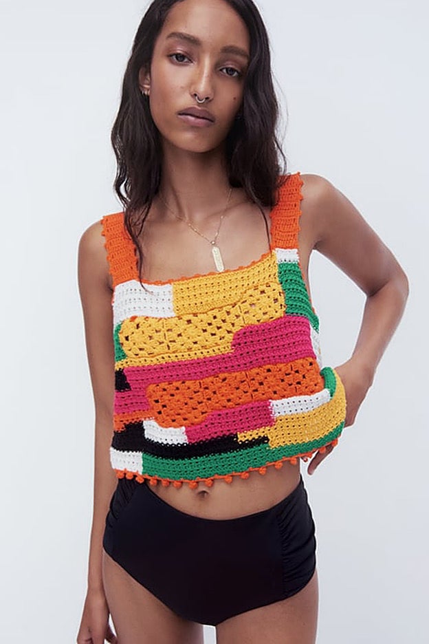 Top de ganchillo de colores de la nueva colección de Zara.