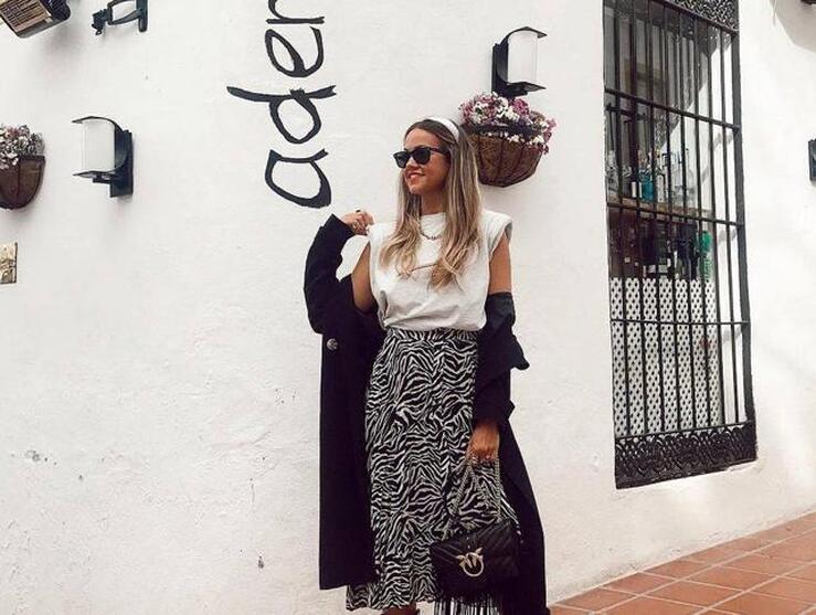 Fotos: Las camisetas con hombreras de estilo ochentero son tendencia esta temporada y hemos encontrado nuestras favoritas del low cost