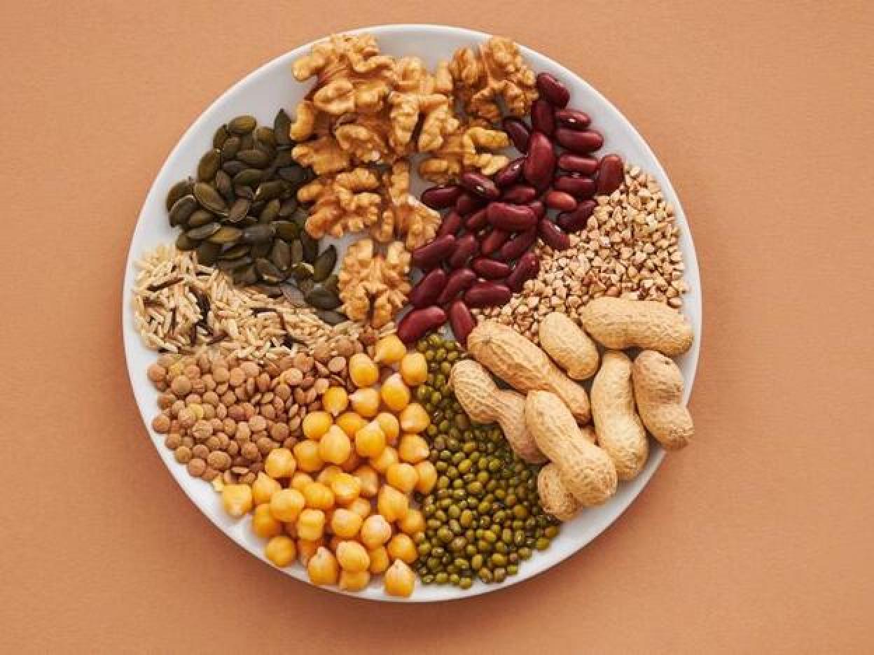 Los altramuces son excelentes sustitutos de la carne. Pincha para ver 10 vegetales y legumbres altos en proteinas.