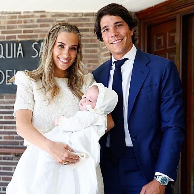 El peinado con trenzas rápido, fácil y rejuvenecedor que lució María Pombo en el bautizo de su hijo