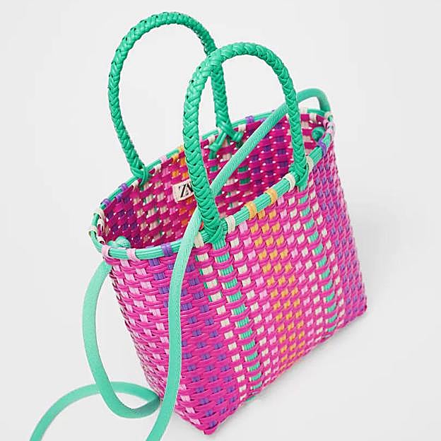 El bolso tipo cesta es el más versátil