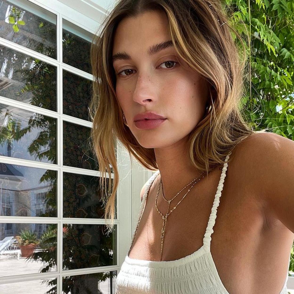 Pincha en la imagen para descubrir los 10 mejores geles de cejas para fijarlas y avivar su color.