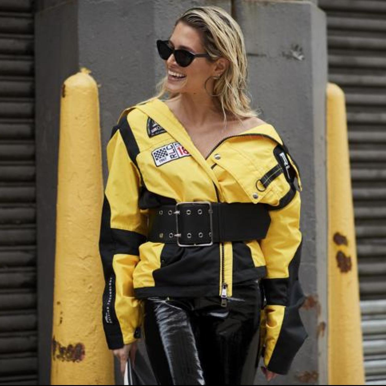 Pincha en la imagen para conocer los mejores sérums con ácido hialurónico que suavizan y eliminan el encrespamiento.