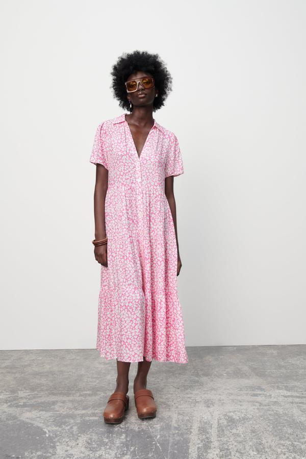 Vestido midi con estampado de flores (29,99 euros)