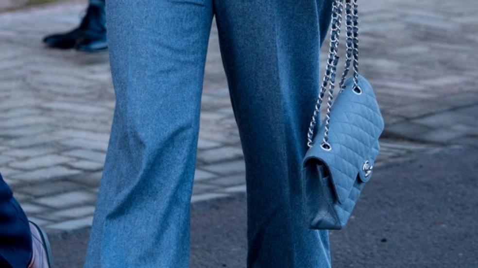 Los bolsos de tela vaquera perfectos para el verano porque pegan con todo y son muy fresquitos