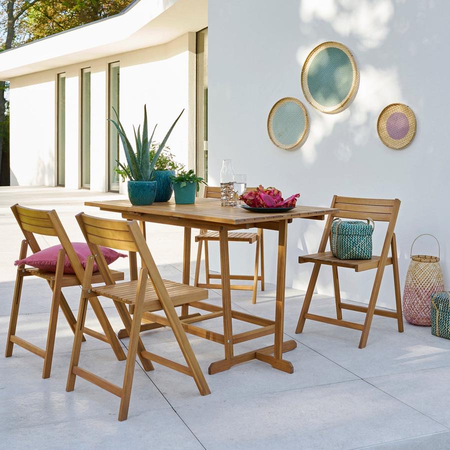 ¿Cestos en la pared? Se puede, y así es como quedan en la terraza. Este juego de 3 cestos en tonos pastel que adornan paredes como las de este exterior, cuestan en La Redoute 49,98 euros.