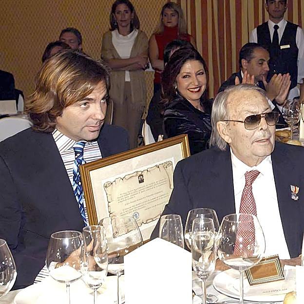 Hubertus Hohenlohe junto a su padre, Alfonso Hohenlohe