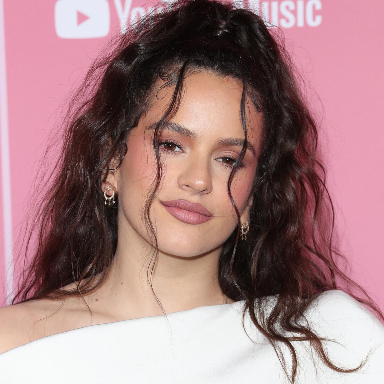 Pincha en la imagen para ver los accesorios que convertirán tu look básico en uno sofisticado y original con el que arrasar en verano.