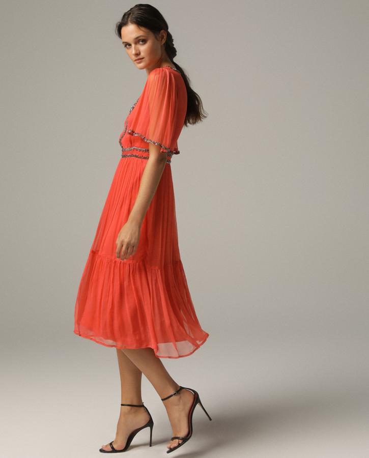 Vestido naranja con pedrería de Tintoretto (64,99 euros)