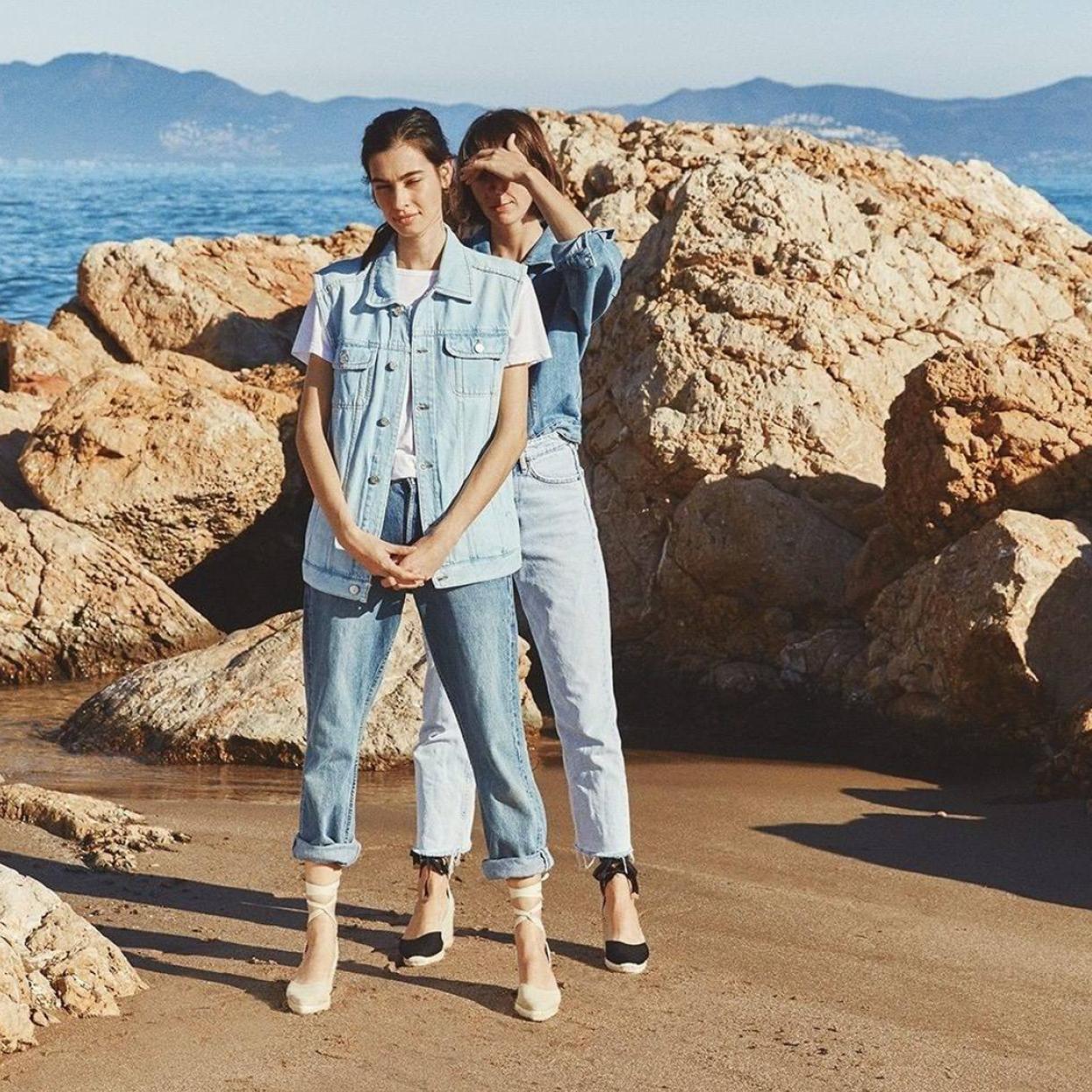 Pincha en la foto para ver los 10 looks de influencers que arrasan en Instagram y que querrás copiar este verano para una maleta de vacaciones perfecta