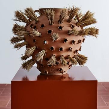 Imagen secundaria 1 - La artesanía es el futuro de la moda y estas firmas de lujo nos lo demuestran