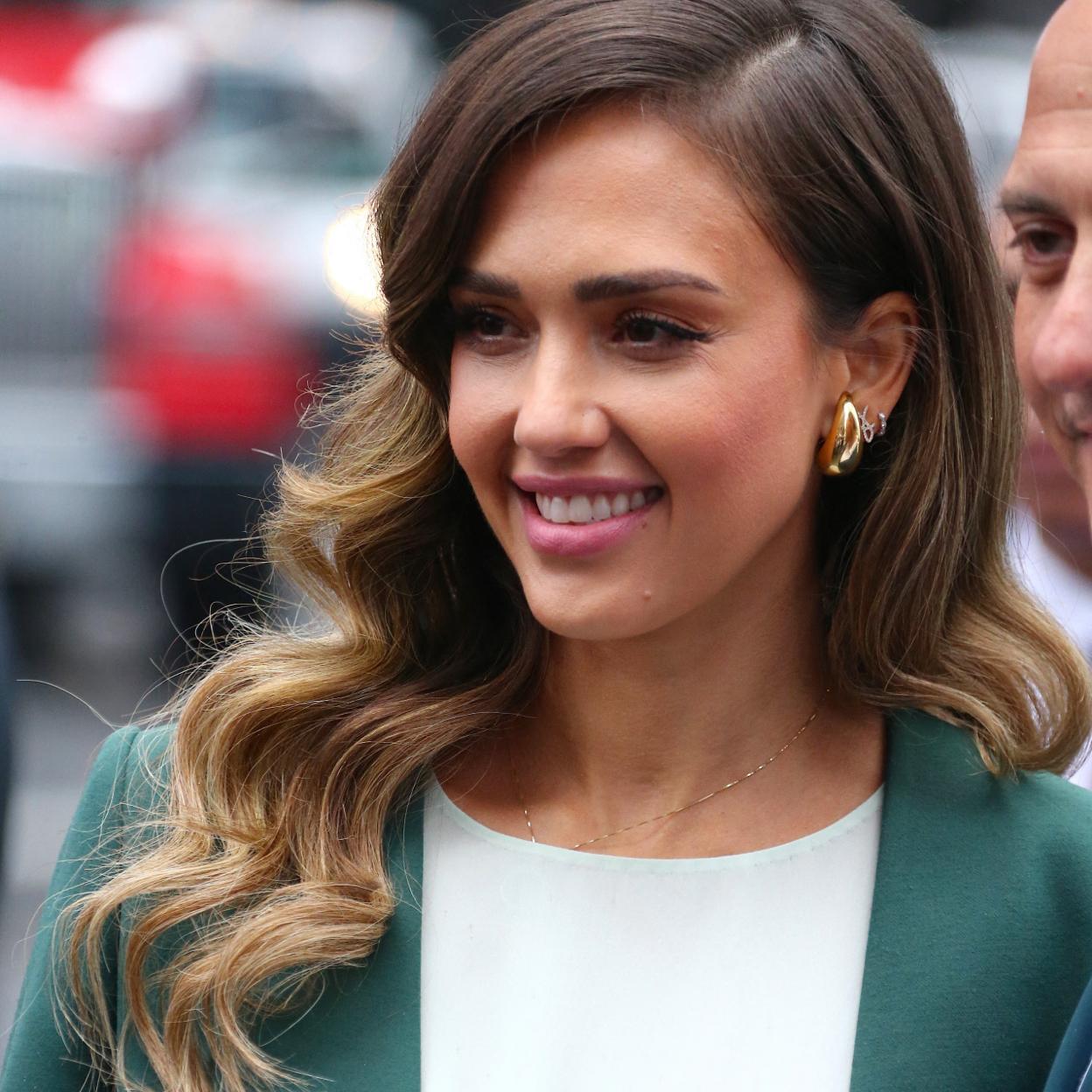 Haz click en la imagen para descubrir los cambios de look más favorecedores (y aplaudidos) de las famosas.