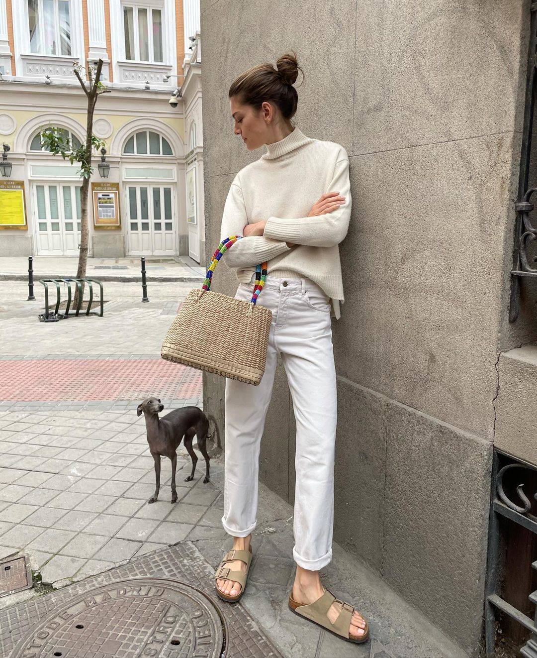 Un clásico entre los clásicos: las Birkenstock. Para muchas, el calzado fundamental del verano. Combinan con todo.