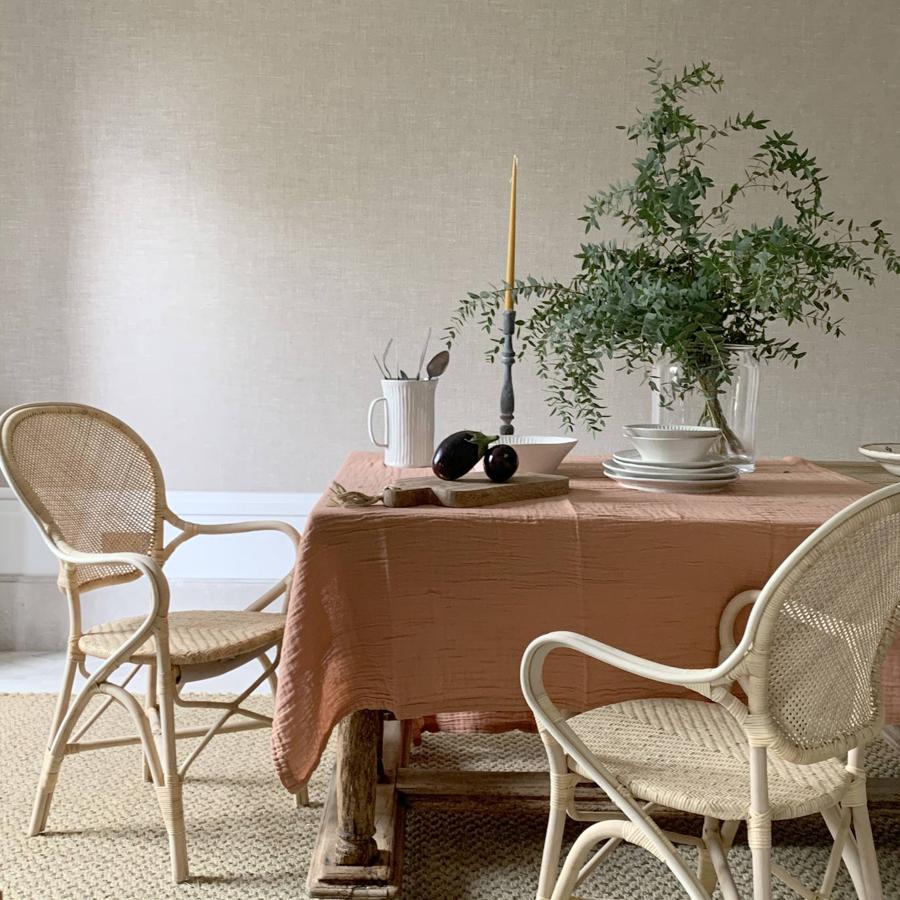 “Debe reflejar tu personalidad, contar algo de ti. No te fijes en una tendencia sin más, busca piezas que te gusten o que quieras conservar y en cómo combinarlas. Es algo que creas tú, y eso tiene una enorme riqueza a la hora de dar relieve a un hogar”.