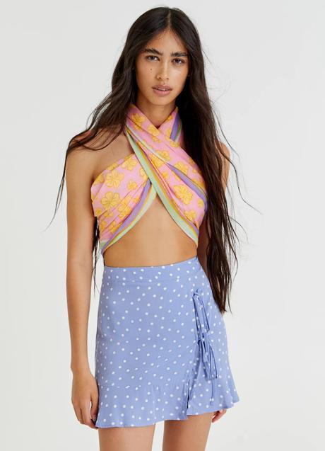 Imagen - Esta minifalda cuenta con un pequeño volante en el bajo que le aporta movimiento.