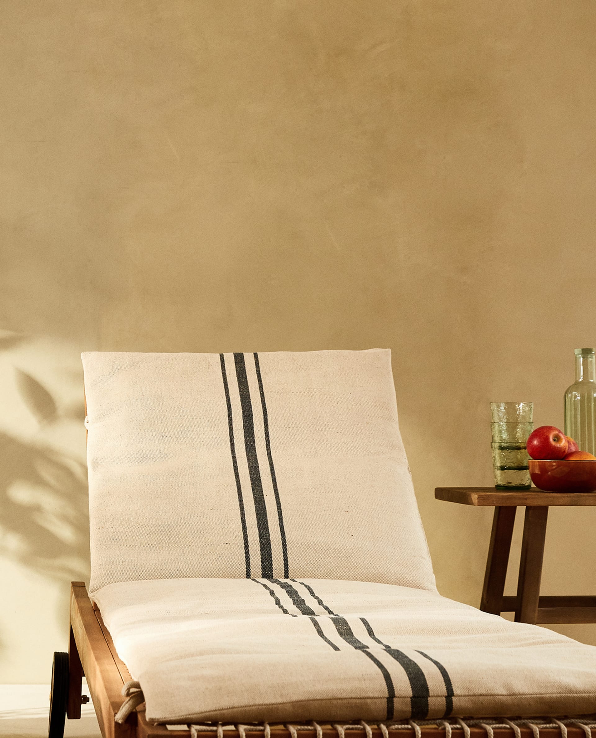 Esta colchoneta de yute en tonos neutros de Zara Home (69.90 euros)