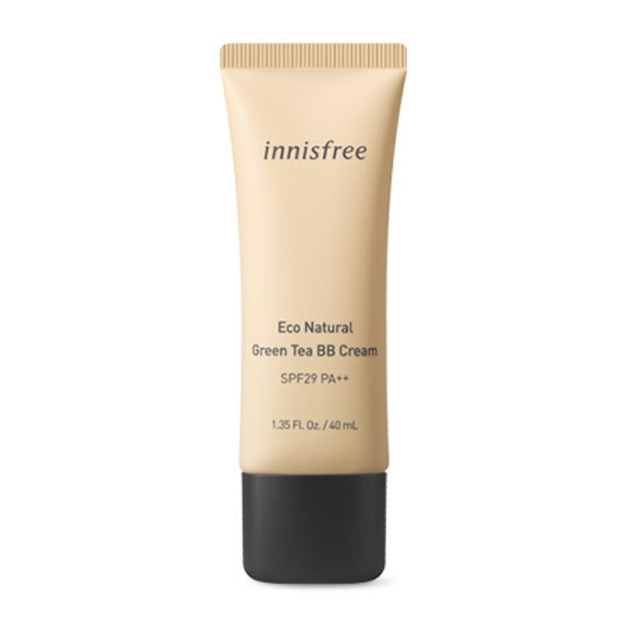 Combate el envejecimiento prematuro, equilibra la producción de grasa, hidrata y corrige rojeces.