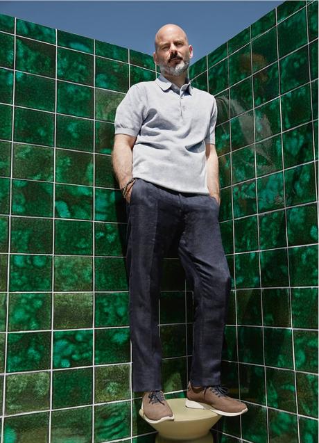 Imagen - Ruiz viste polo de Uniqlo pantalón de Massimo Dutti y zapatillas de Hogan.