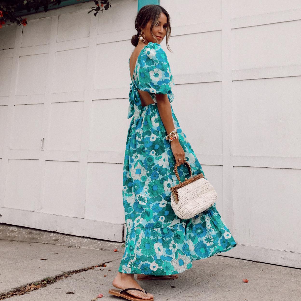 Pincha en la foto para ver los básicos que necesitas en tu armario de verano.