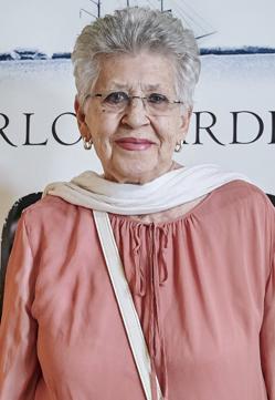 Imagen secundaria 2 - Pilar Bardem con sus hijos Javier y Carlos Bardem.