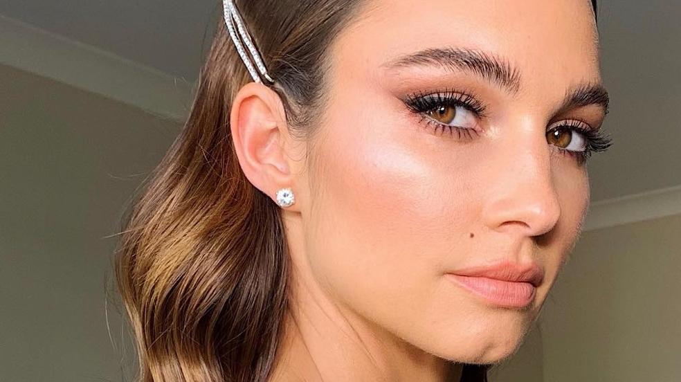 Los secretos profesionales para maquillar las cejas y parecer mucho más joven