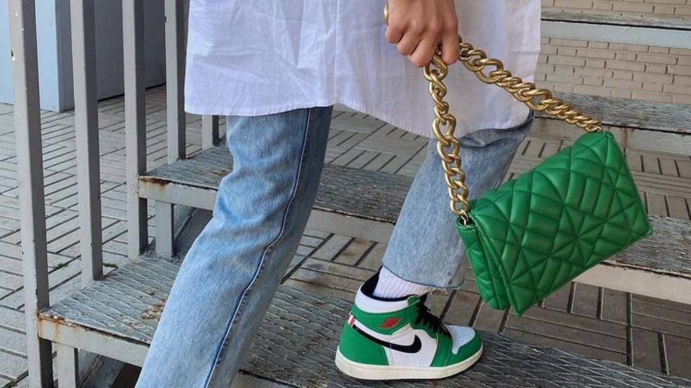 El bolso de Zara más vendido de los últimos tiempos ha vuelto con aires renovados