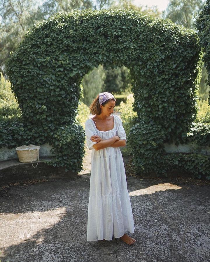 Vestido largo de popelín + pañuelo en la cabeza 