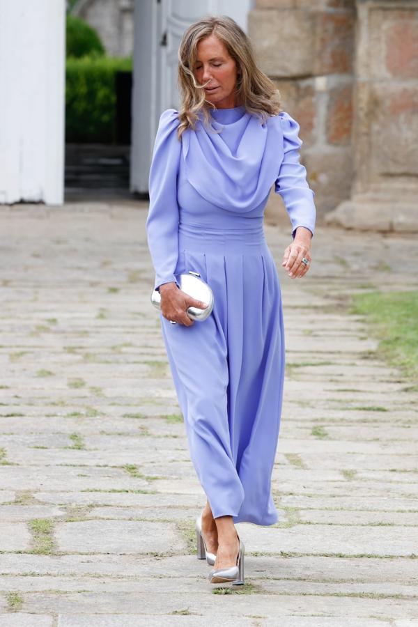 La madre de Lucía Bárcena con un vestido de Coosy.