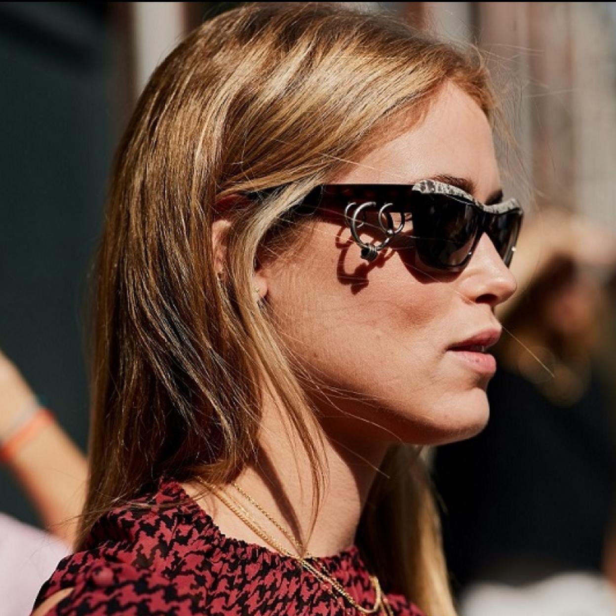 Pincha en la imagen para ver aceites en seco para hidratar el rostro, el cuerpo o el pelo perfectos para meter en tu maleta de verano y ahorrar espacio.