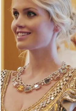 Imagen secundaria 2 - Siete vestidos de Dolce &amp; Gabbana y un palazzo italiano: así ha sido la fastuosa boda de cuento de Kitty Spencer