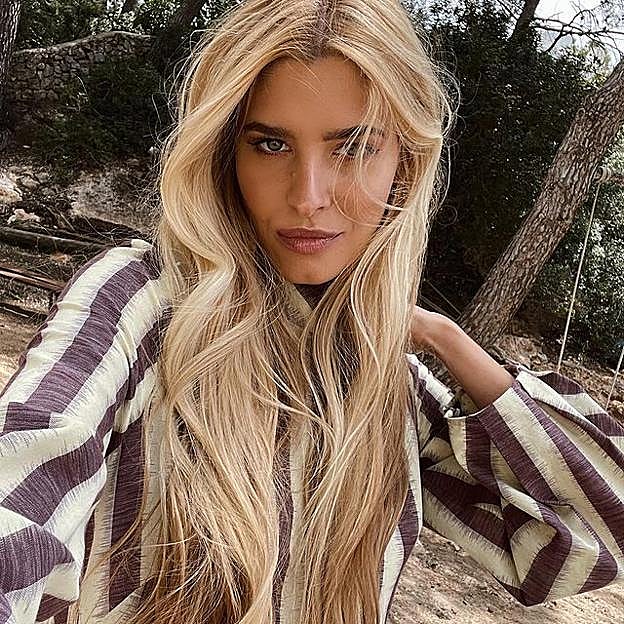 Cómo puedes aclarar el cabello naturalmente sin destruirlo (con productos químicos) por completo y conseguir un rubio de escándalo