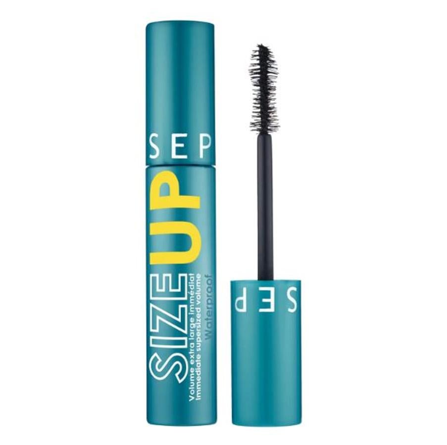 Size Up Waterproof de Sephora da un efecto de volumen extragrande inmediato. Con su fórmula impermeable, duradera y ultra negra, hace posible obtener unas pestañas alargadas, rizadas y grandes en un abrir y cerrar de ojos. Gracias a su textura ultra modular, permite superponer las capas y cambiar las pestañas de tamaño L a XXL en un instante (12,99 euros).